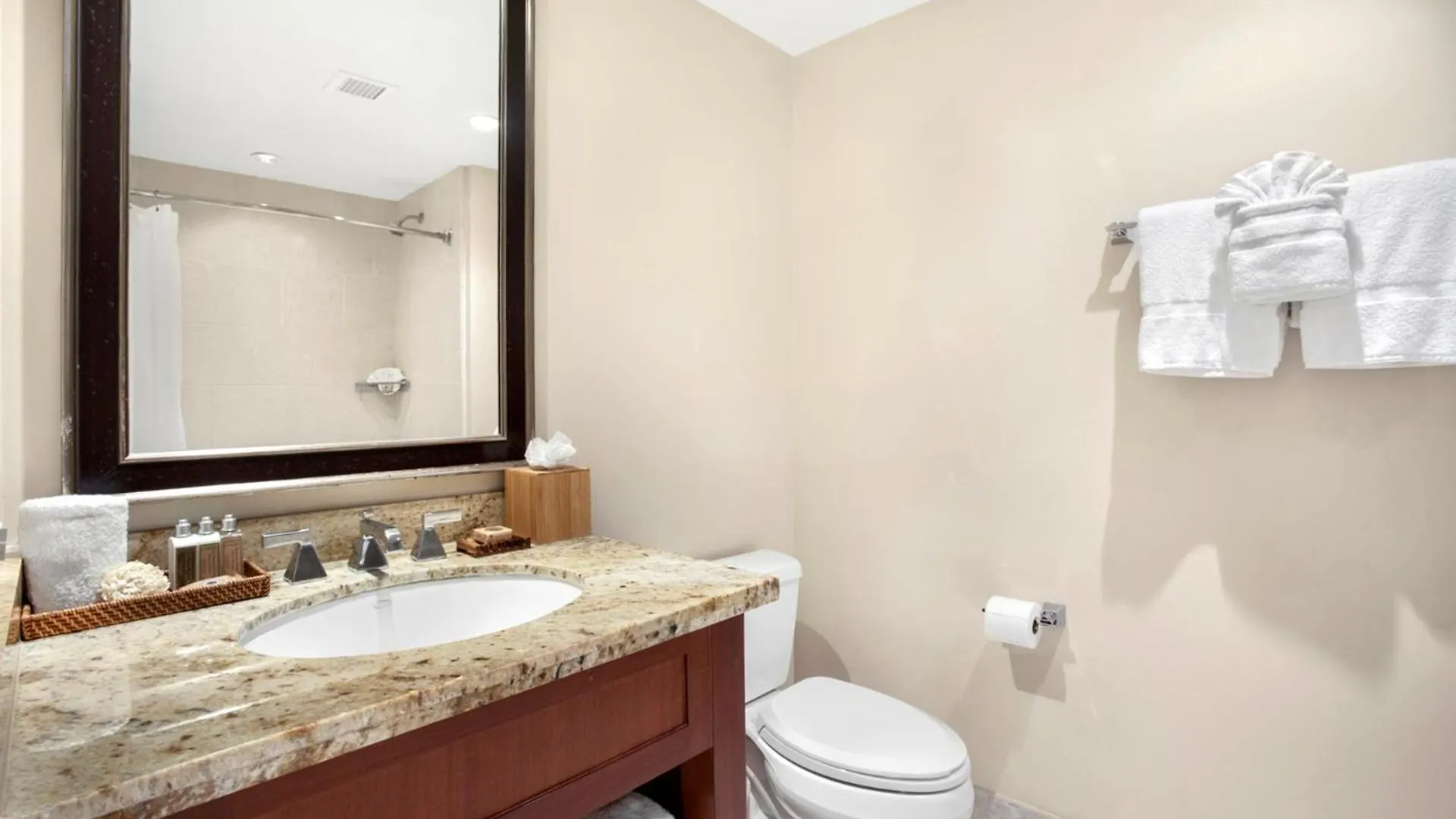 Apartment Kbm Resorts Free Car Honua Kai Hokulani Hkh-832 Gorgeous Mountain Views Kaanapali